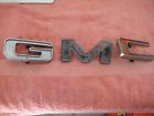 14032780 14037946 Gm Pickup Truck Hood Emblems Ornament Oem