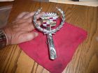 1605049 Cadillac Hood Chrome Ornament Crest Emblem Assembly Nos