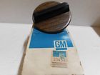 334596 General Motors Chevrolet Gmc Fleetside Pickup Truck Woodgrain Gas Cap