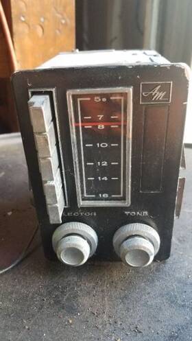 638-00344 American Motors Am Radio With Knobs Fits 1967-68 Amc Ambassador 361324