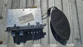 Chrysler 4048901 1980-1983 Silver Am Radio With Deluxe Speaker 1981 1982 Knobs