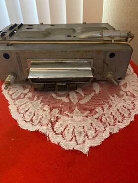 7273729 Delco 235907x Vintage Car Radio 7273729. Type Wp For Parts