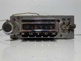 7302524 Delco 1967-69 Buick Sonomatic Am Push Button Radio Skylark Special