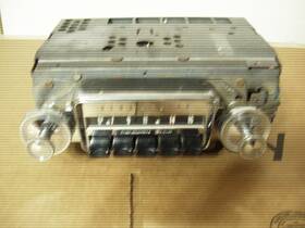 982149 Delco 63 1963 Oldsmobile F - 85 Cutlass Radio Good Working With Knobs