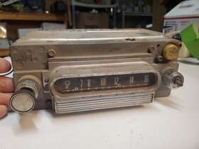 04md Fomoco Vintage Original Oem 1960 Ford Falcon Am Chrome Radio Untested