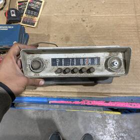 500513 Ford 252614 1953 Am Radio Original Used Part# 3bf Fomoco A2