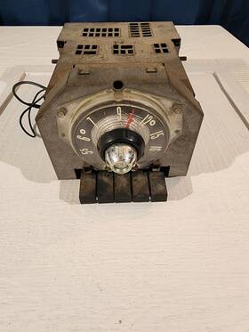 5bf-620552 Ford Vtg Classic 1955 Tube Am Rnd Face Radio 6 Volt Part # - Untested