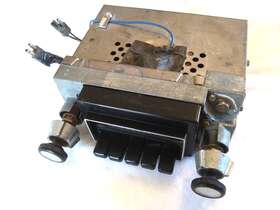 7c-d6ea-18806 Ford 1970s Aeronutronic Radio Model #7c-d6ea-18806