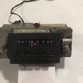 Ford E1sf-18806 1981-83 Radio Model Am Oem 1982 1983 Thunderbird