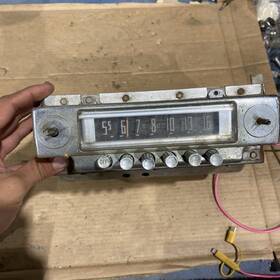 127466 Ford Motor Company 025102 Vintage Original Mercury Radio Fomoco Zm A4