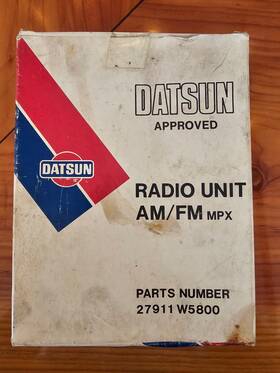 Hitachi 27911-w5800 Datsun Am/fm Radio 27911 W5800 Oem Nos