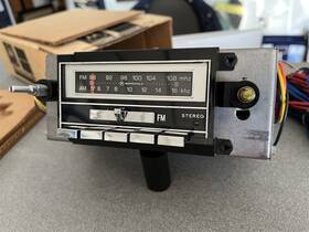 5c4teco Motorola Nos Am/fm 8-track Radio Vintage Inch C Series