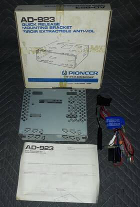 Ad-923 Pioneer Quick Release Mounting Bracket For Vintage Head Unit Nos