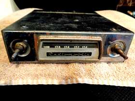 530t Radiomobile /model 530t/1965 Jag 385 12 Volt Working Condition Unknown/parts