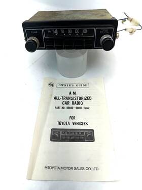 08600-000-13 Toyota 08600-00013 Works Early 1970s Am Radio Japan Original Oem With Manual