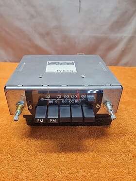 86120-14040 Toyota L7 Vintage 1980s Motors Ten Brand Am/fm Stereo Model No