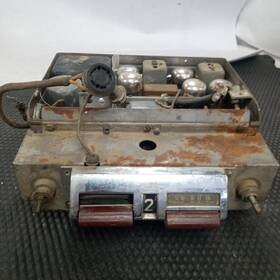 Zenith Zn-53896 1941 Universal Car Tube Radio Model 6m Zn 53896 6 And 12 Volt Capability