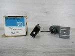 New Genuine Gm 20610103 Light Courtesy Lamp Inner Socket Gr 9.988 75L7 Nos. Fixed Price $23.99.