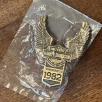 Nos Vtg 1982 Harley Davidson Commemorative Fender Emblem Medallion Badge Stud. Fixed Price $125.00.