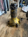 1965-1970 Toyota FJ40 25 Land Cruiser Original Ton Bottle Jack 09110-35011 Oem. Fixed Price $99.00.