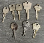 (8) Vintage Cole National Keys - B50 B51 D B44 AR4 Sci Wki. Fixed Price $14.95.