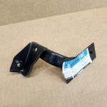79-82 C3 Corvette Upper Radiator Fan Shroud Support Bracket Left Drivers Lh Nos. Fixed Price $79.00.