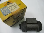 Triumph TR7 Early Right Rear Brake Cylinder Stanpart GWC1210, Lockheed 4241-365. Fixed Price $39.98.