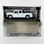 Motor Max American Classic 2006 Chevy Silverado Wrecker 1:24 Diecast Tow Truck. Fixed Price $31.99.