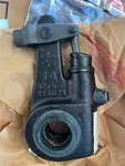 Meritor Brake Slack Adjuster Oshkosh 8HS12 2530-01-360-2228 2R801073. Fixed Price $65.00.