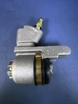 Austin A95 & A105 1954 - 1957 Carbodies FL2 FX4 Wheel Cylinder 17H8081 64674374. Fixed Price $67.08.